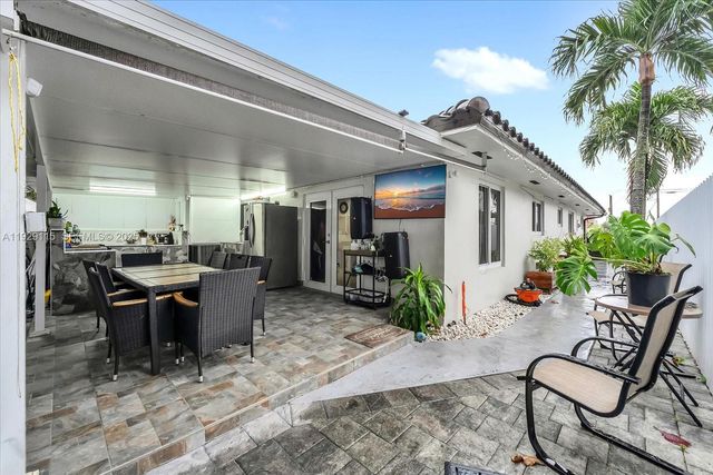 1071 W 37th St, Hialeah, FL 33012