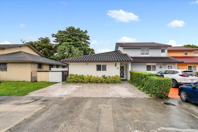 1071 W 37th St, Hialeah, FL 33012