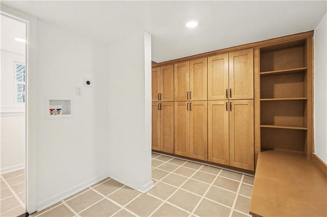 318 E Nichols Street, Spring Hill, KS 66083