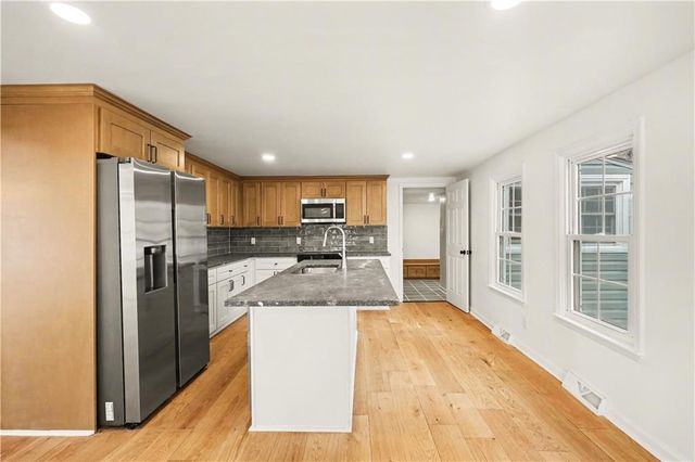 318 E Nichols Street, Spring Hill, KS 66083