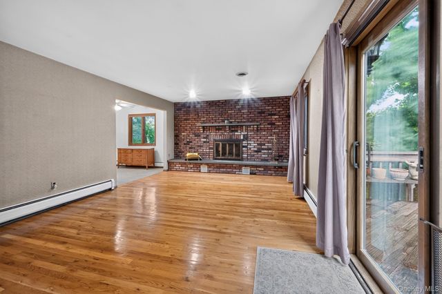 211 Waters Edge, Valley Cottage, NY 10989