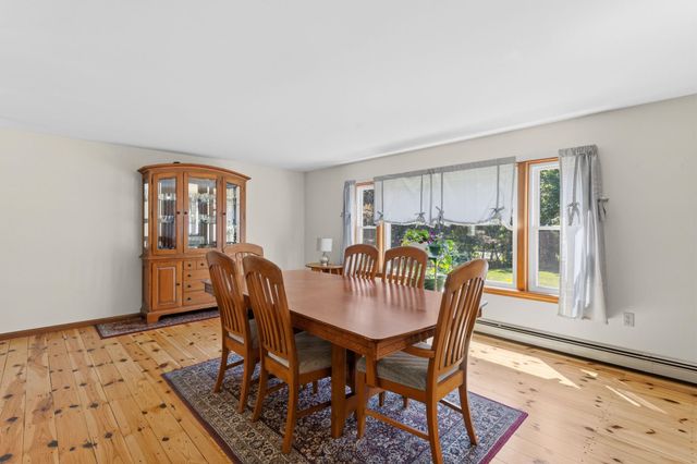 924 River Road, Weare, NH 03281