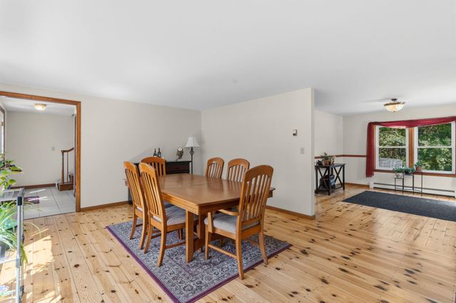 924 River Road, Weare, NH 03281