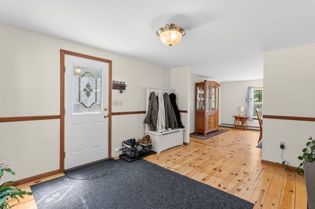 924 River Road, Weare, NH 03281
