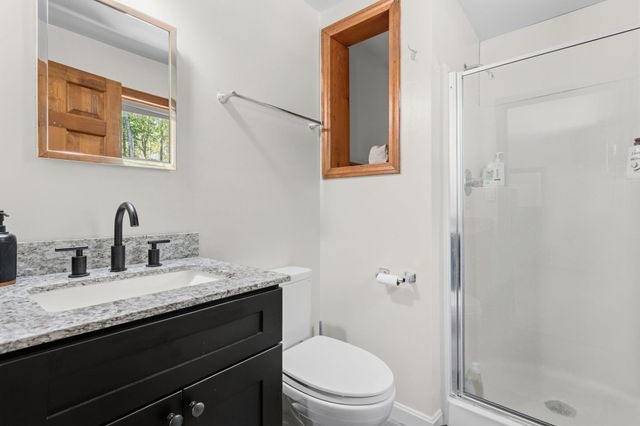924 River Road, Weare, NH 03281