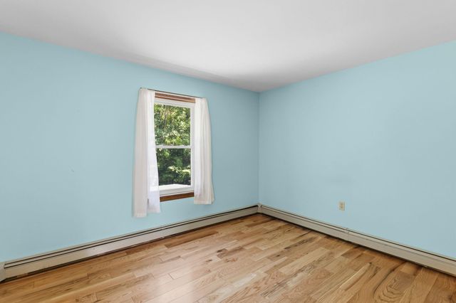 924 River Road, Weare, NH 03281