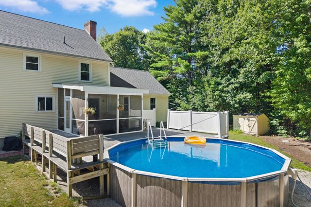 924 River Road, Weare, NH 03281