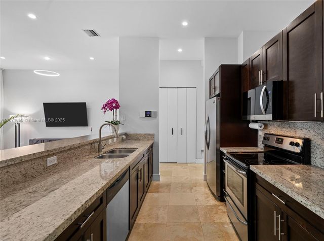 3506 NE 166th St 4, North Miami Beach, FL 33160