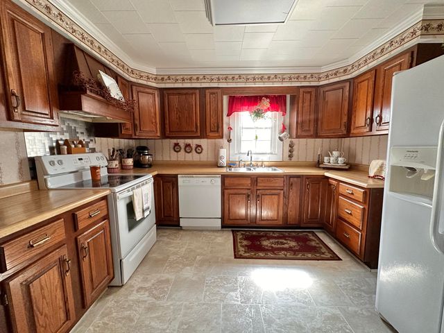 575 Smith Brewer Road, London, KY 40744