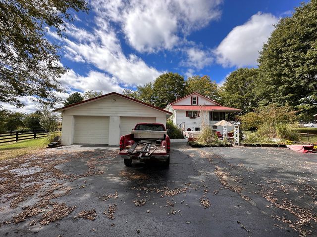 575 Smith Brewer Road, London, KY 40744