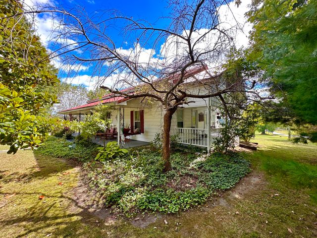 575 Smith Brewer Road, London, KY 40744