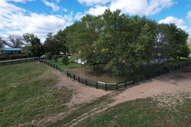 575 Smith Brewer Road, London, KY 40744