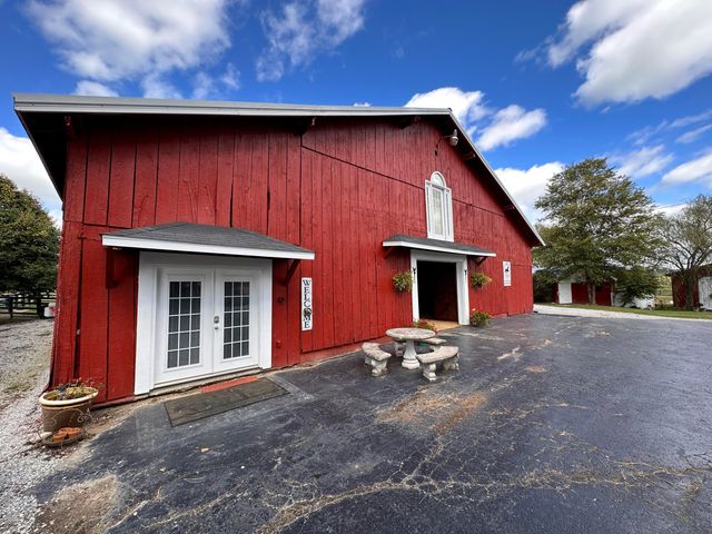 575 Smith Brewer Road, London, KY 40744