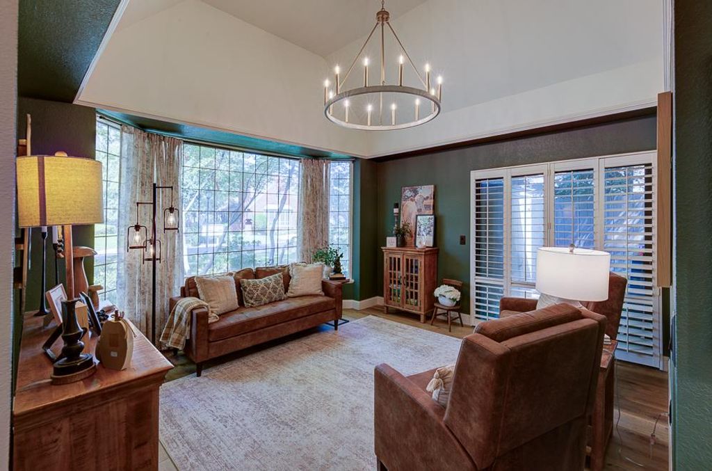 Image 1 of property listing at 2555 W Bluff Avenue # 152, Fresno, CA 93711