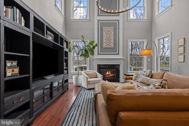 3905 WOODLAND DR, Newtown Square, PA 19073