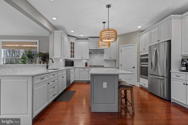 3905 WOODLAND DR, Newtown Square, PA 19073