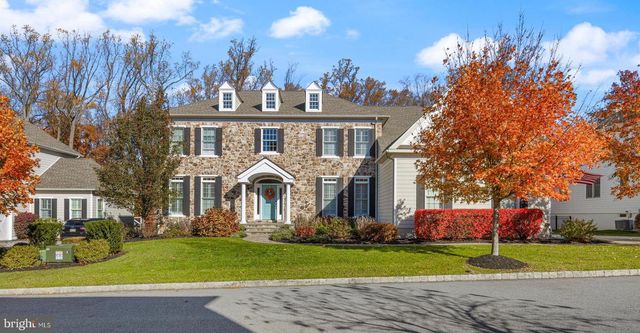 3905 WOODLAND DR, Newtown Square, PA 19073