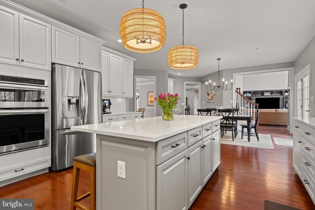 3905 WOODLAND DR, Newtown Square, PA 19073