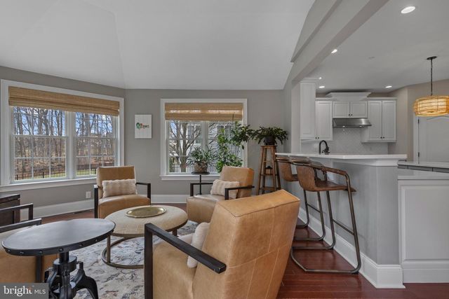 3905 WOODLAND DR, Newtown Square, PA 19073