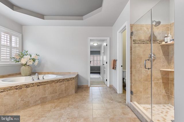 3905 WOODLAND DR, Newtown Square, PA 19073