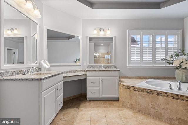 3905 WOODLAND DR, Newtown Square, PA 19073