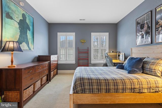 3905 WOODLAND DR, Newtown Square, PA 19073