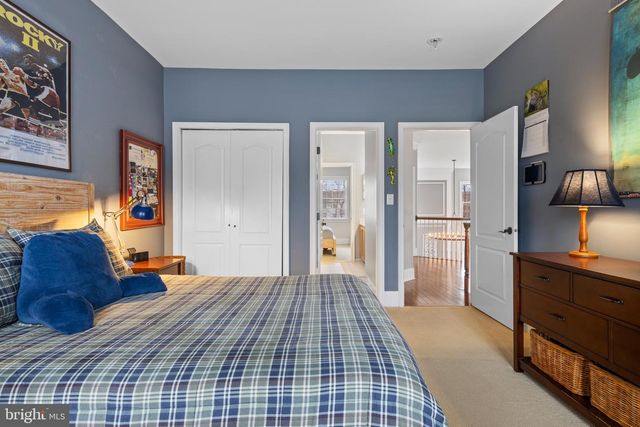 3905 WOODLAND DR, Newtown Square, PA 19073