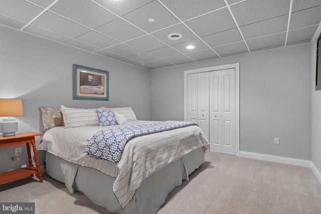 3905 WOODLAND DR, Newtown Square, PA 19073