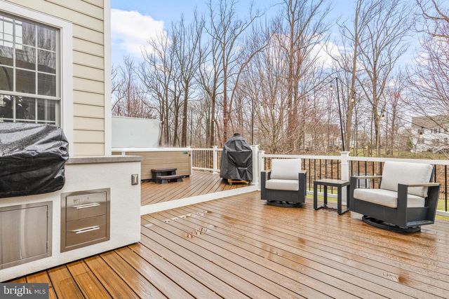 3905 WOODLAND DR, Newtown Square, PA 19073
