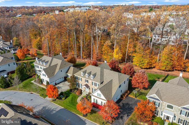 3905 WOODLAND DR, Newtown Square, PA 19073