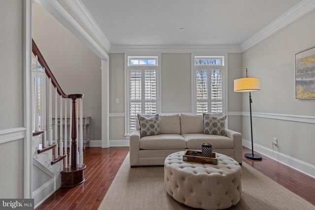 3905 WOODLAND DR, Newtown Square, PA 19073