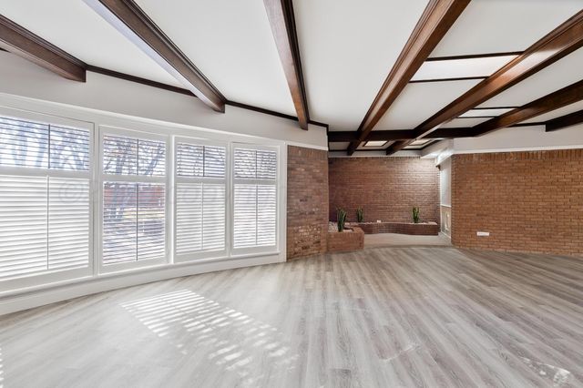 207 Yucca Terrace, Plainview, TX 79072