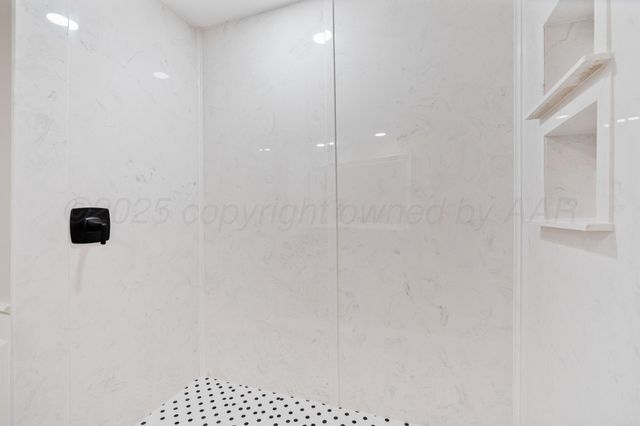 207 Yucca Terrace, Plainview, TX 79072