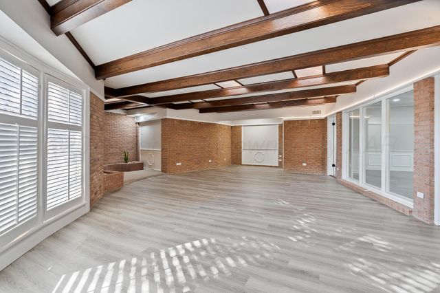 207 Yucca Terrace, Plainview, TX 79072