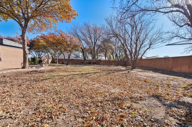 207 Yucca Terrace, Plainview, TX 79072
