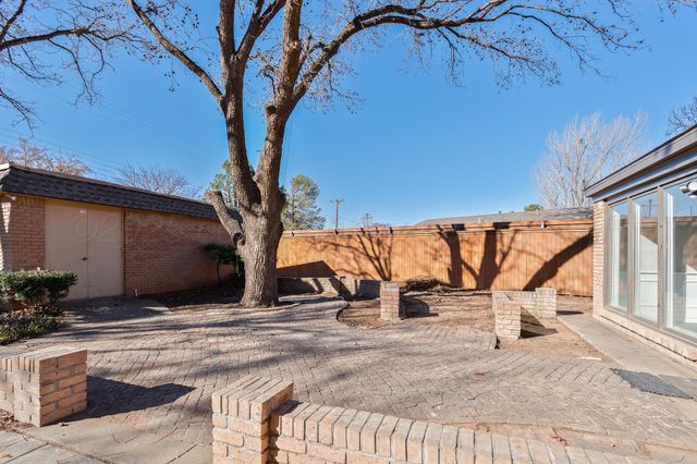 207 Yucca Terrace, Plainview, TX 79072