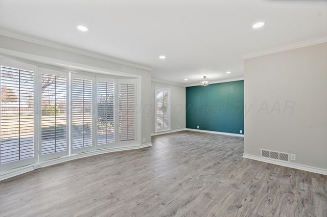 207 Yucca Terrace, Plainview, TX 79072