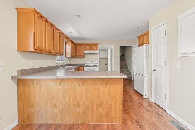 3429 Wj Robinson Rd, Cookeville, TN 38506