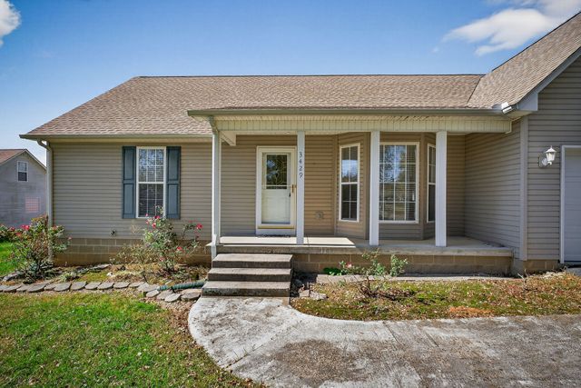 3429 Wj Robinson Rd, Cookeville, TN 38506