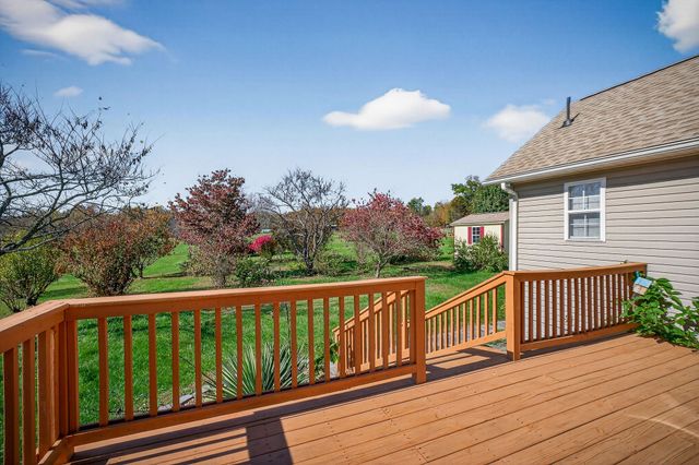 3429 Wj Robinson Rd, Cookeville, TN 38506