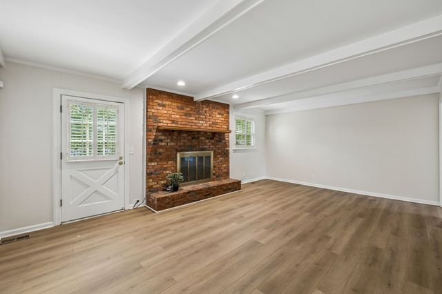 281 Lake Terrace Dr, Hendersonville, TN 37075