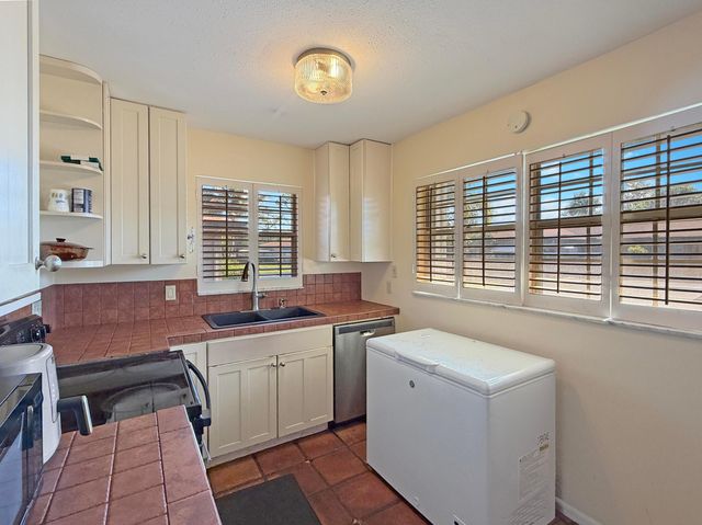 501 Sandpiper Circle, Delray Beach, FL 33445