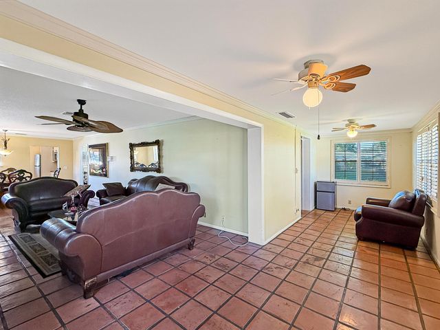 501 Sandpiper Circle, Delray Beach, FL 33445