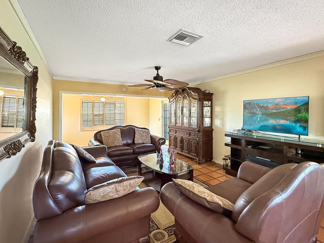 501 Sandpiper Circle, Delray Beach, FL 33445