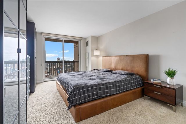 545 N DEARBORN Street 2511, Chicago, IL 60654