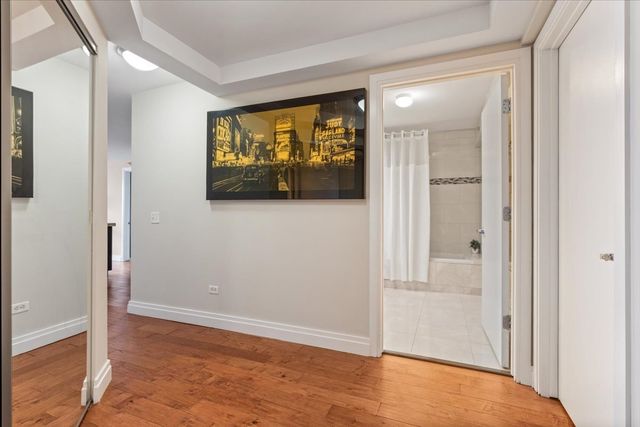 545 N DEARBORN Street 2511, Chicago, IL 60654
