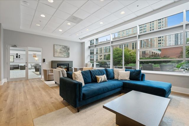 545 N DEARBORN Street 2511, Chicago, IL 60654