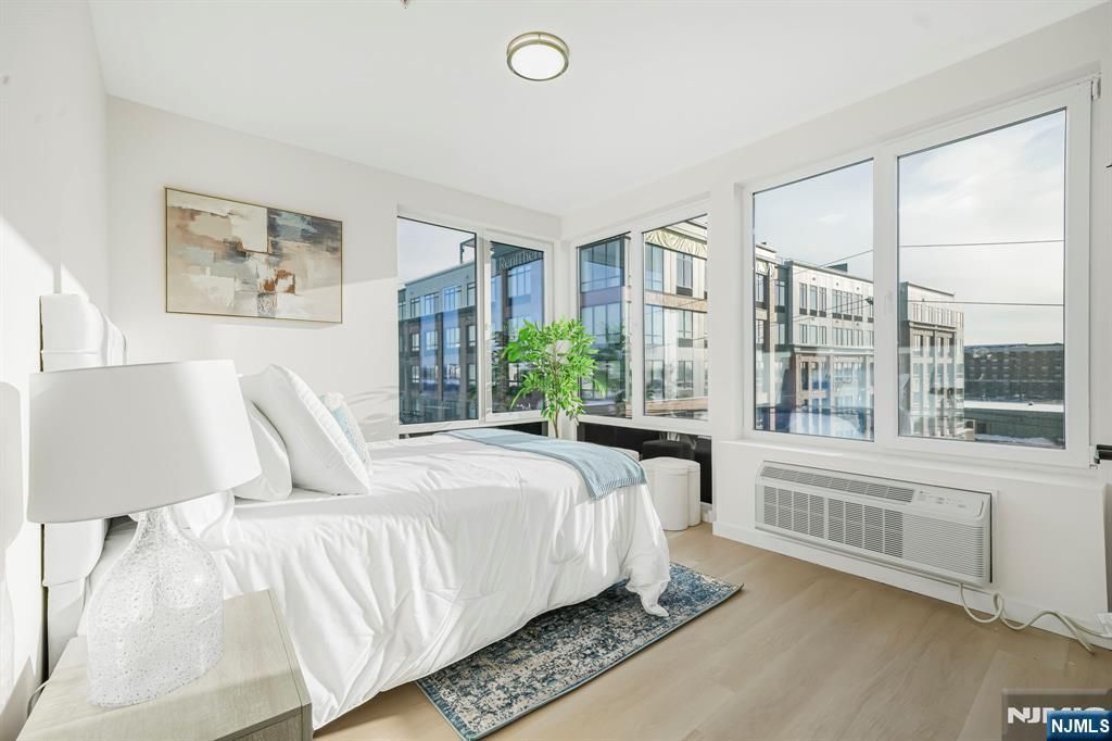 1 Mallory 405, Jersey City, NJ 07305