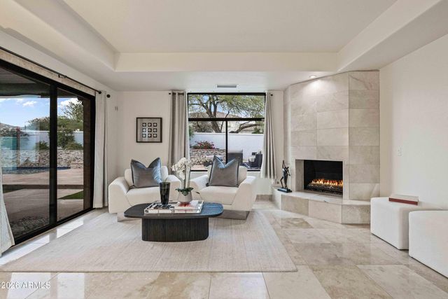 6332 E VISTA Drive, Paradise Valley, AZ 85253