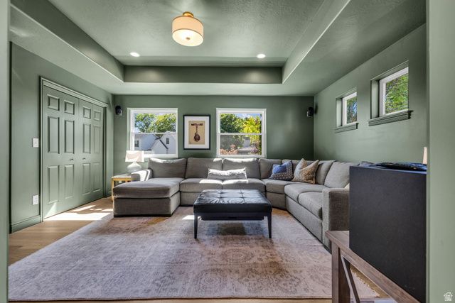 4179 S HOLLOWAY DR, Holladay, UT 84124